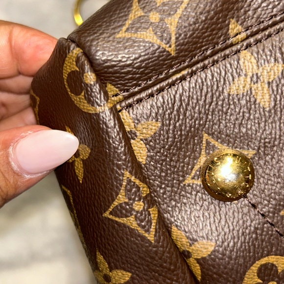 Louis Vuitton Monogram Aurora Pallas MM- comes with crossbody strap only - Picture 12 of 16